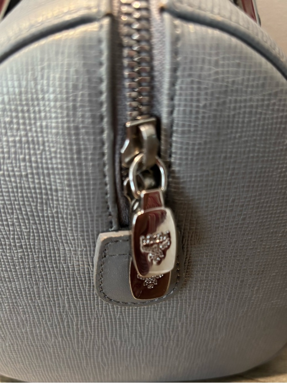 Rare MCM Silver Textured Leather Satchel bag with Silver accents! - Picture 4 of 12